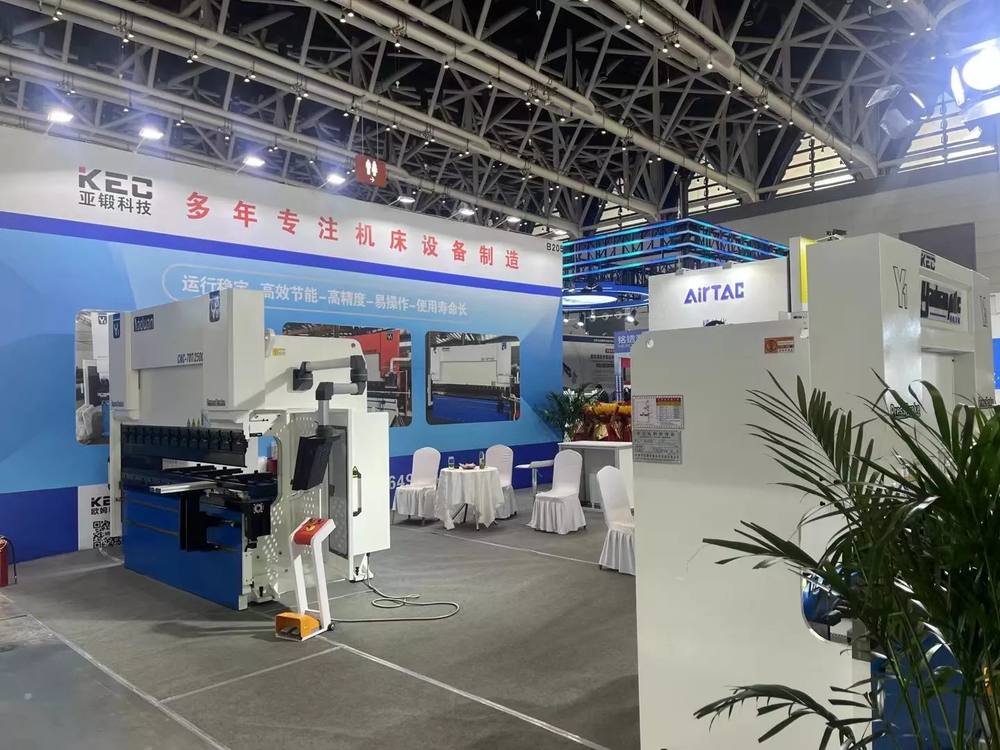 KECMT booth at the China Eurasia industrial exhibition in Xi'an 2024, photo 1